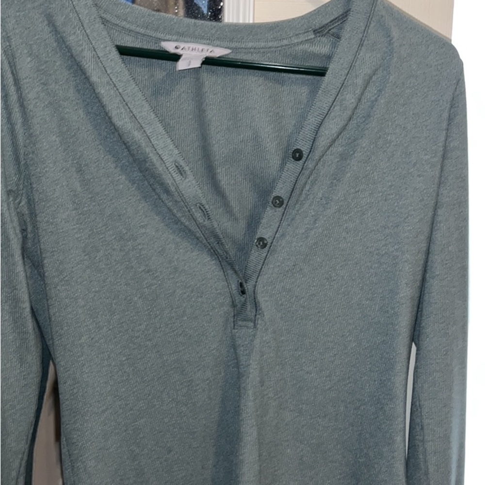athleta long sleeve !!